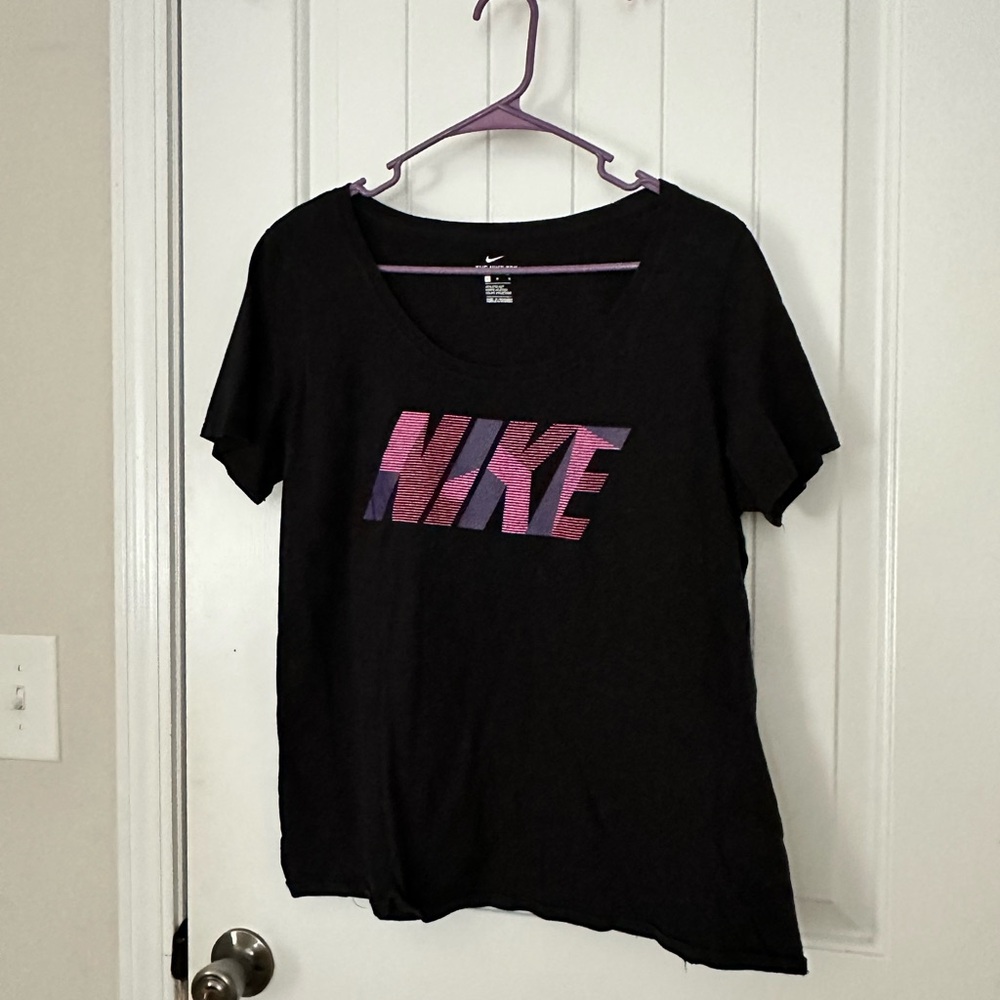 Nike women’s tee